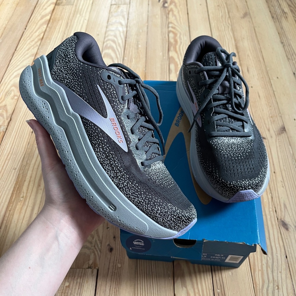 Brooks Ghost Max 2 Running Shoes Womens 9.5 Wide Ebony Lavender DNA LOFT WORN 1X